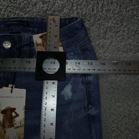 NEW Sincerely Jules Women's Light Wash Classic Rise Crop Straight Jeans - 1/25 - Picture 8 of 12